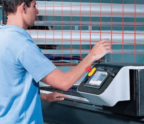 Agility and Savings in the Cutting Process of your Apparel Company 6 Safety is not a minor detail in the NeoCut Bravo.
